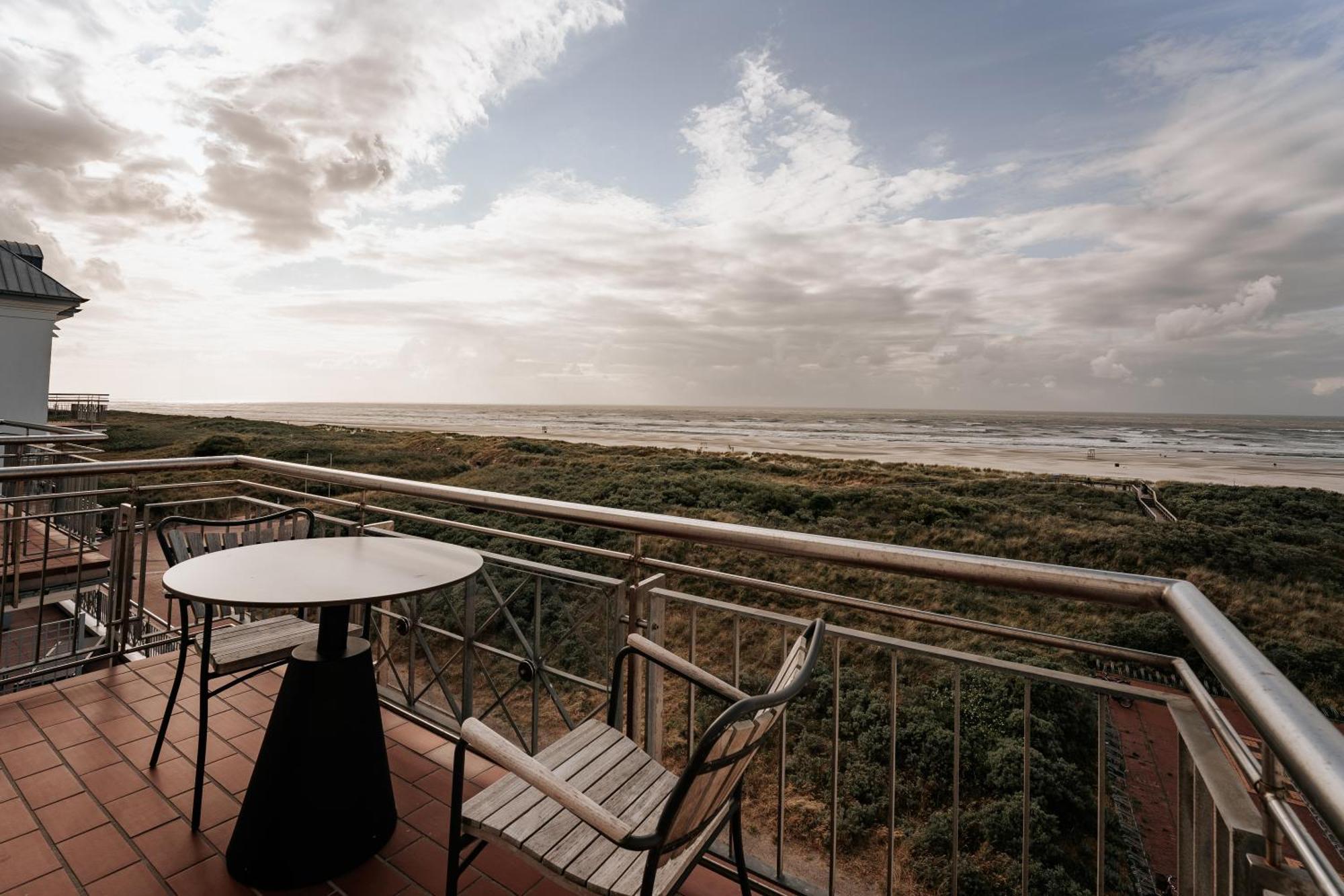 Strandhotel Kurhaus Hotel 4*