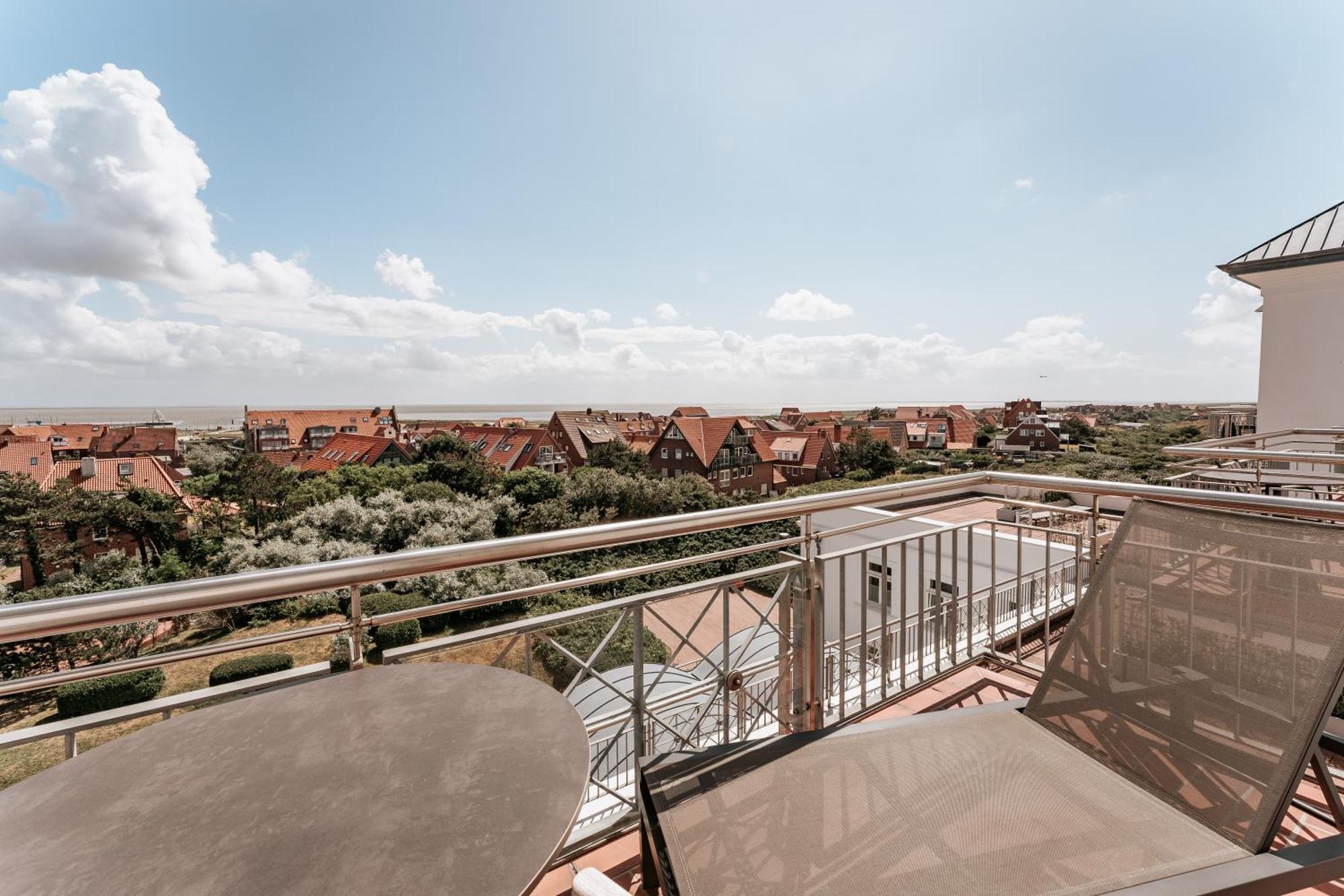 Strandhotel Kurhaus Hotel 4*